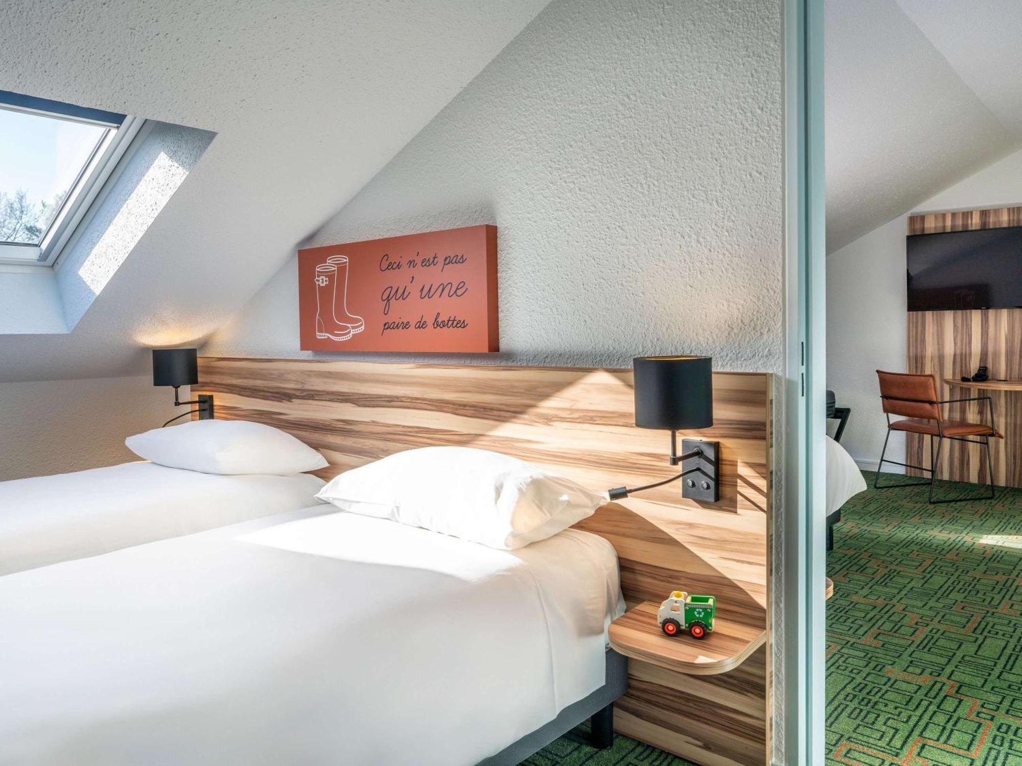Ibis Styles Lisieux Normandie Exterior foto
