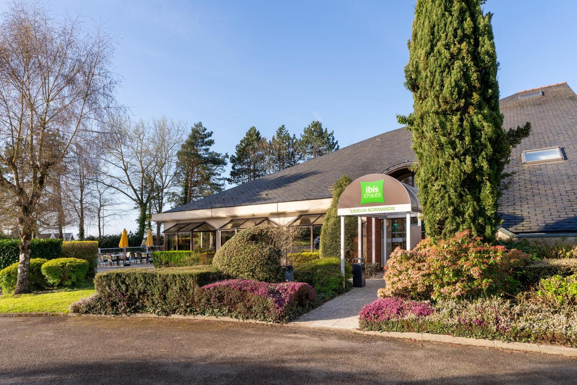 Ibis Styles Lisieux Normandie Exterior foto