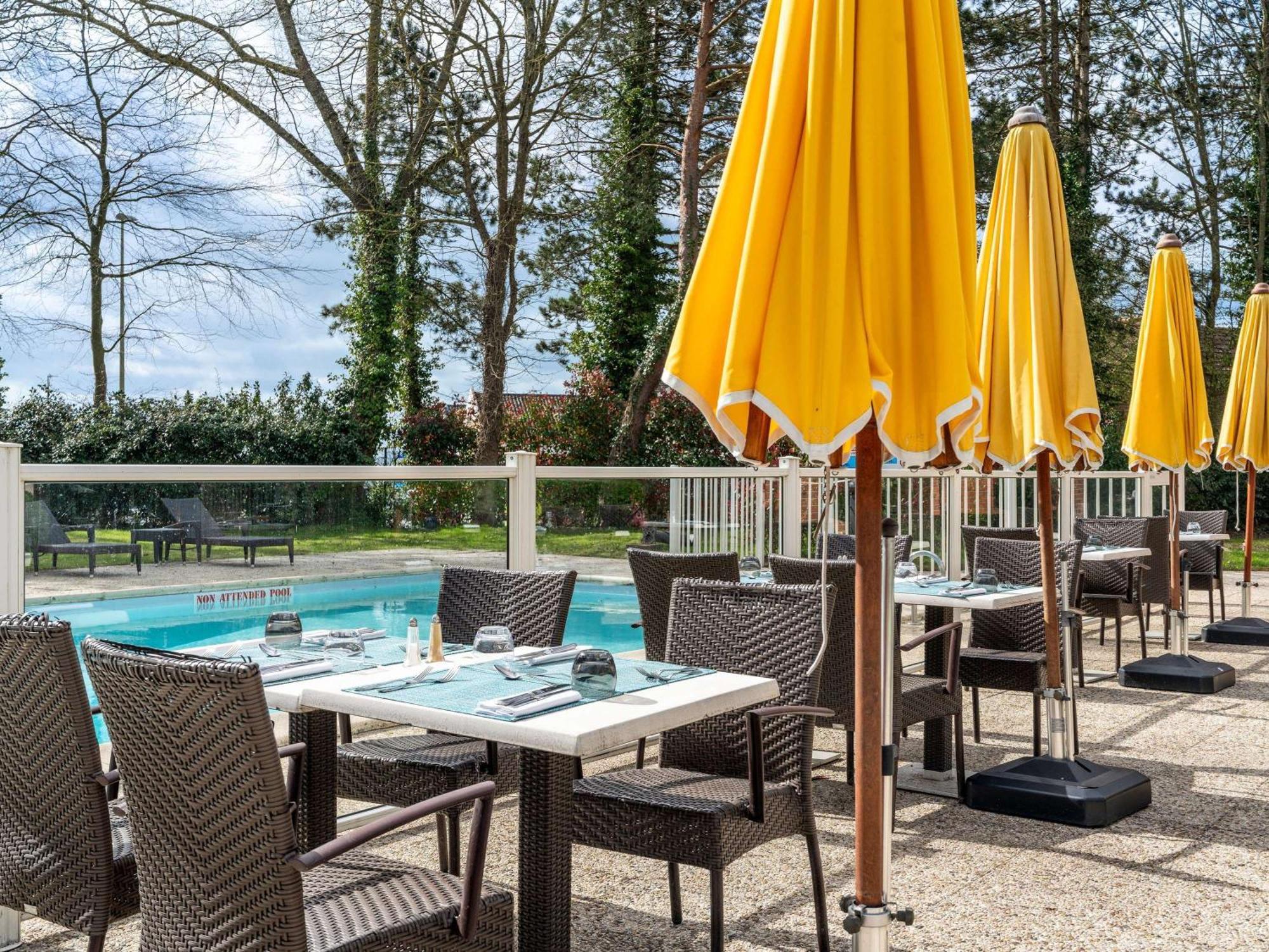 Ibis Styles Lisieux Normandie Exterior foto